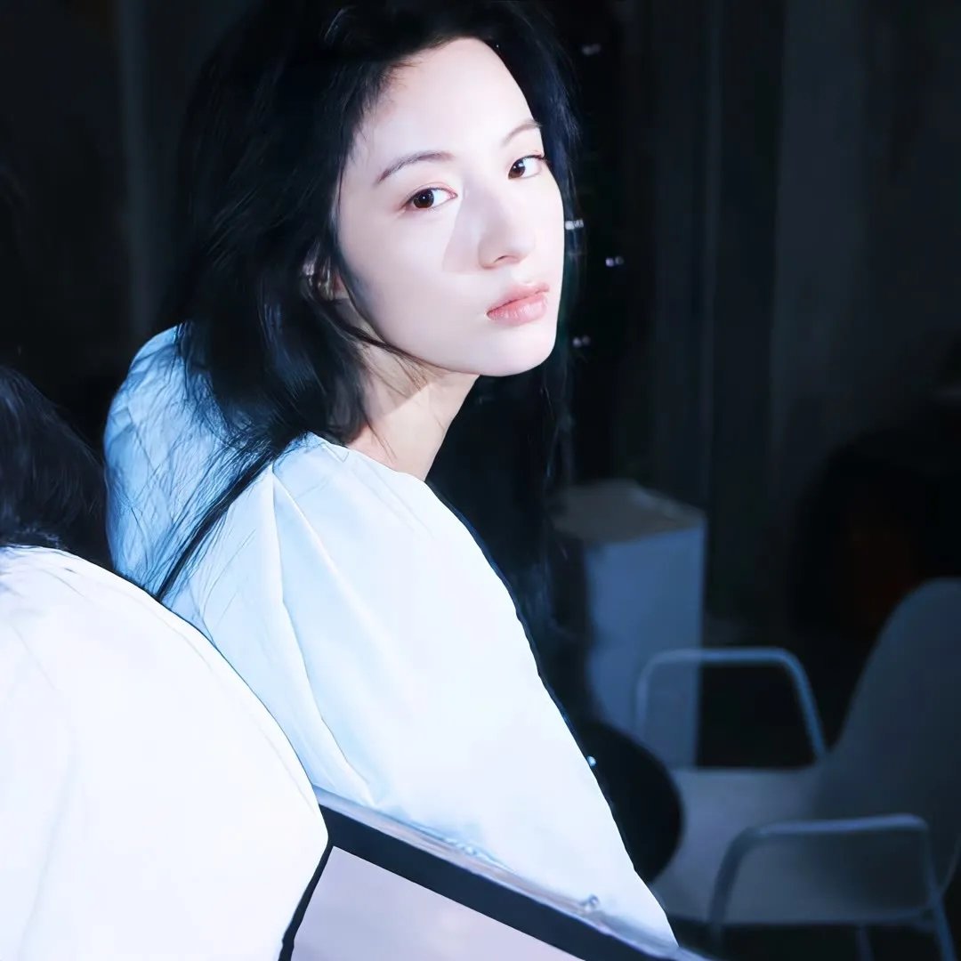 靠近我一点